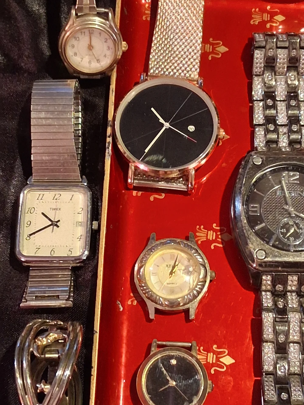 Mixed Lot of Wrist Watches - Assorted Colors - Picture 5 of 6